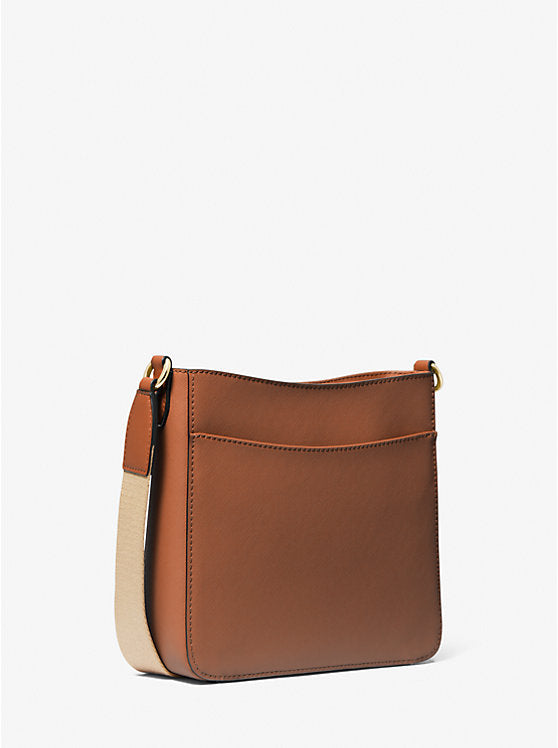 129 - MICHAEL KORS Jet Set Travel Small Messenger BaG