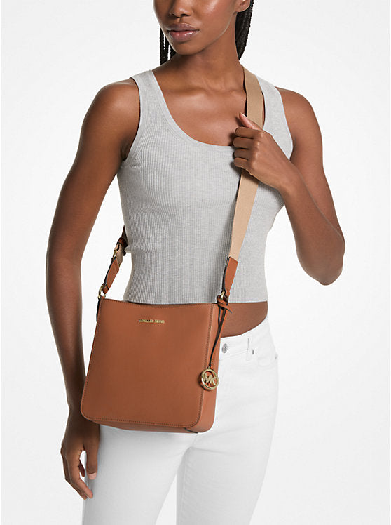 129 - MICHAEL KORS Jet Set Travel Small Messenger BaG
