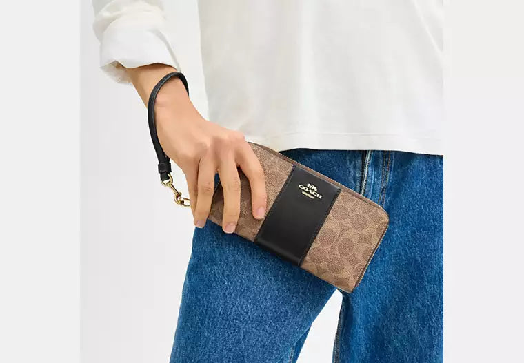 14 - ENTREGA INMEDIATA - COACH Long Zip Around Wallet In Signature Canvas With Stripe