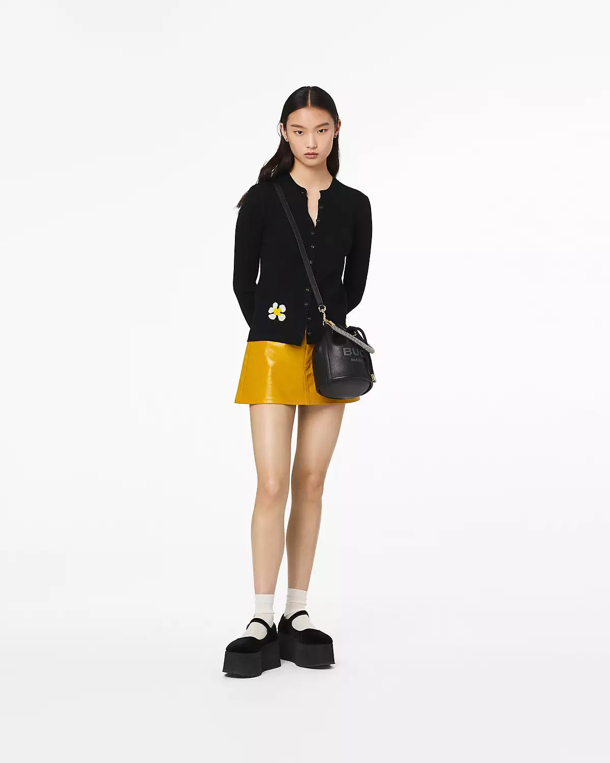 162 - MARC JACOBS The Leather Bucket Bag