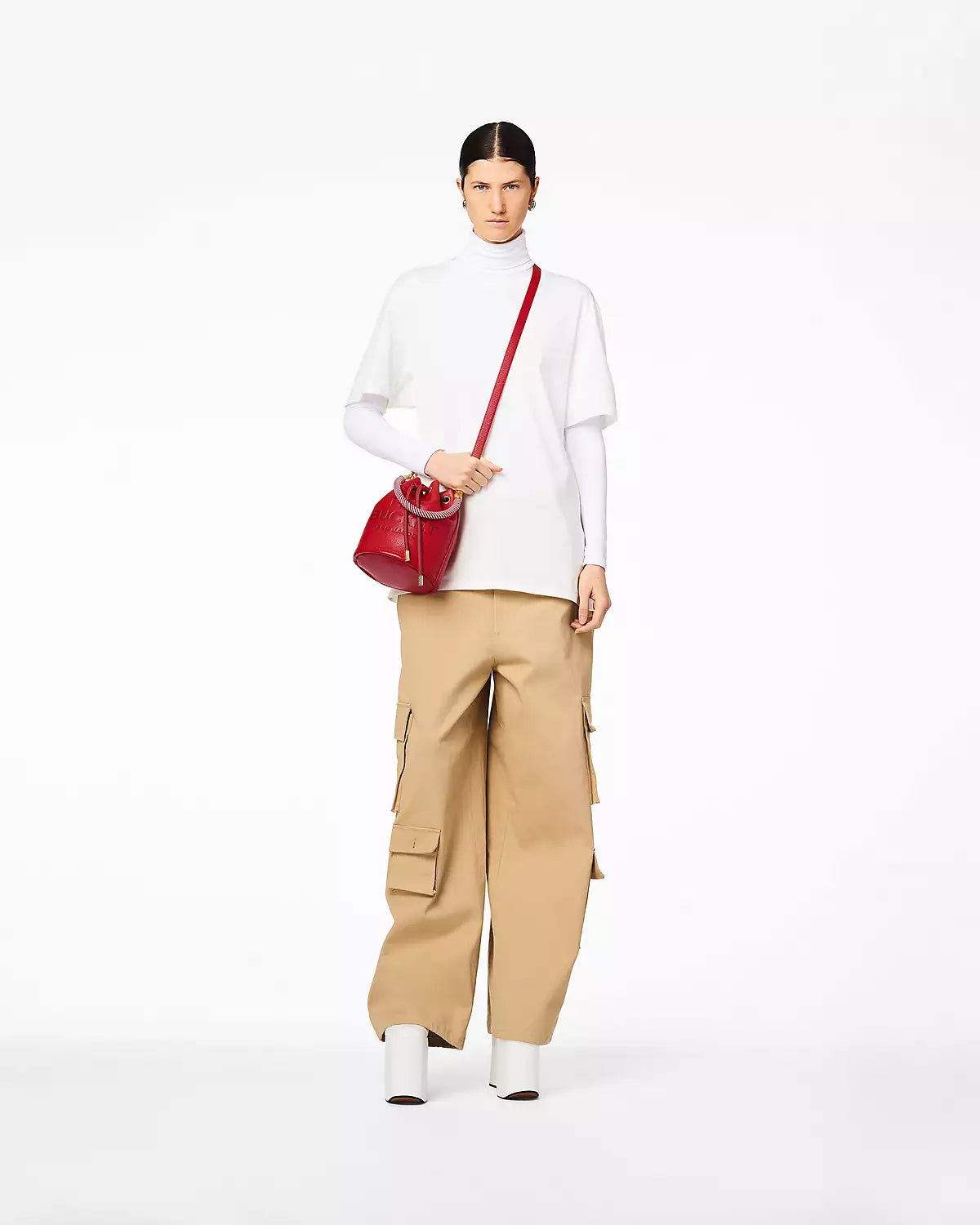 163 - MARC JACOBS The Leather Bucket Bag