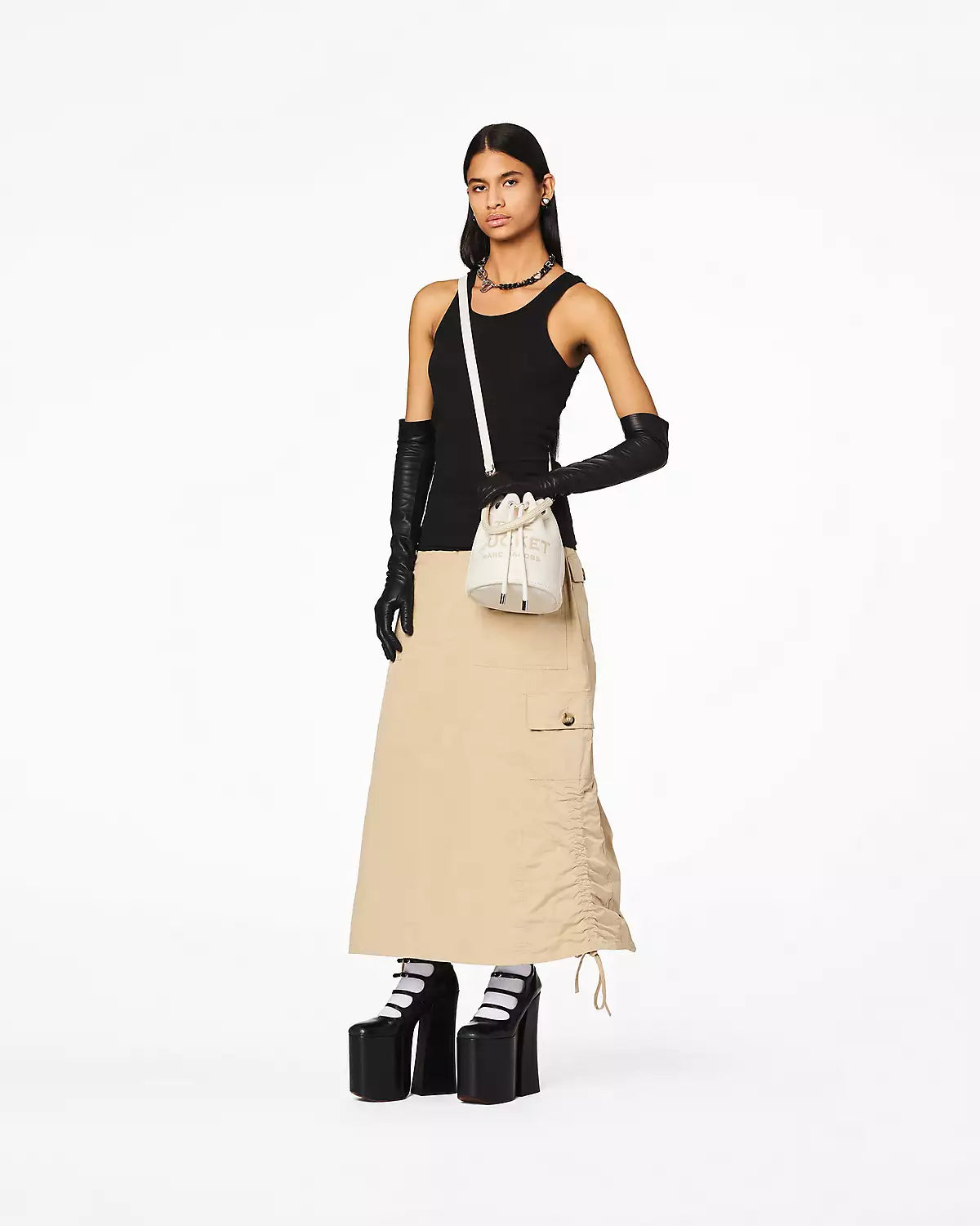 164 - MARC JACOBS The Leather Bucket Bag