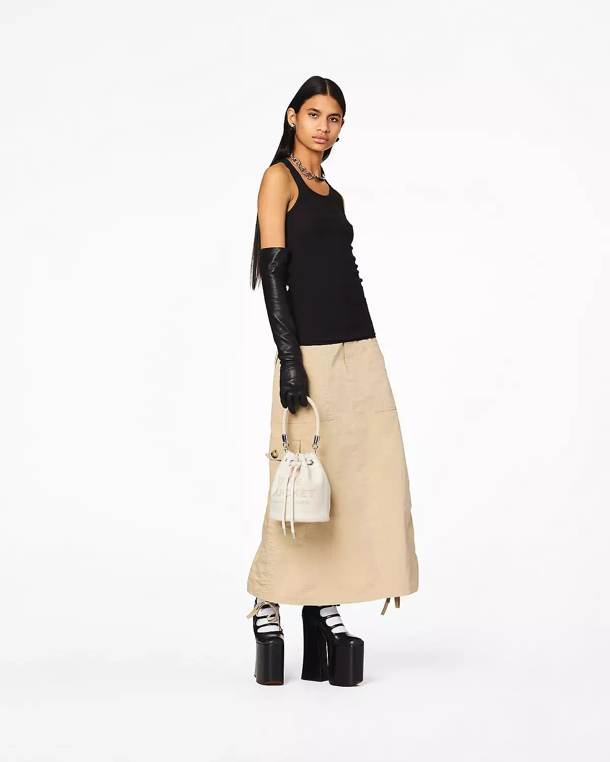 164 - MARC JACOBS The Leather Bucket Bag