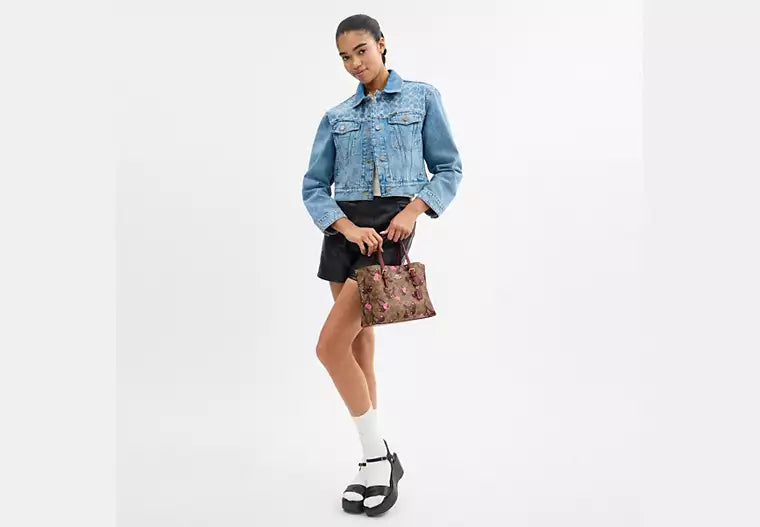 18 - ENTREGA INMEDIATA - COACH Mollie Tote Bag 25 In Signature Canvas With Cherry Print