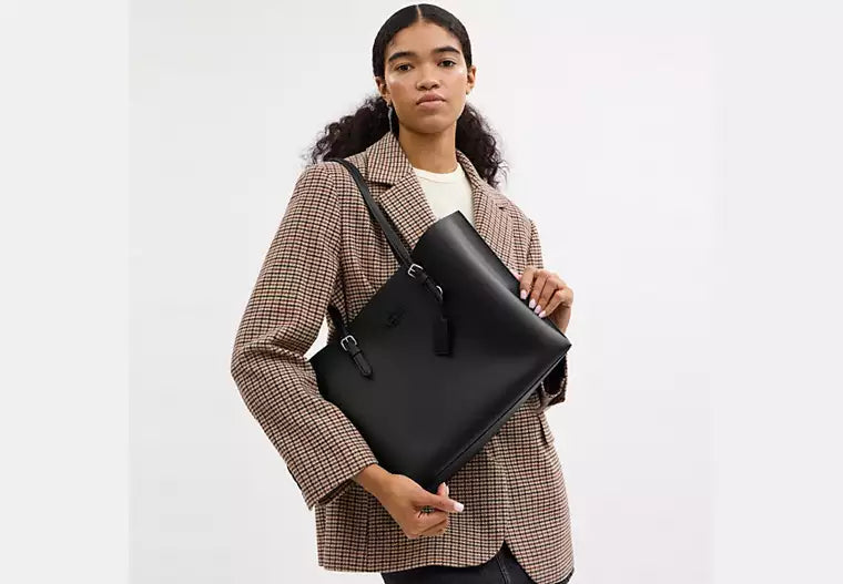 28 - SOBRE PEDIDO - COACH Mollie Tote Bag