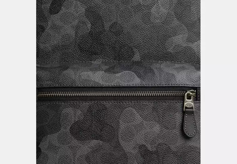 647 - SOBRE PEDIDO .- COACH West Backpack In Signature Camo Print