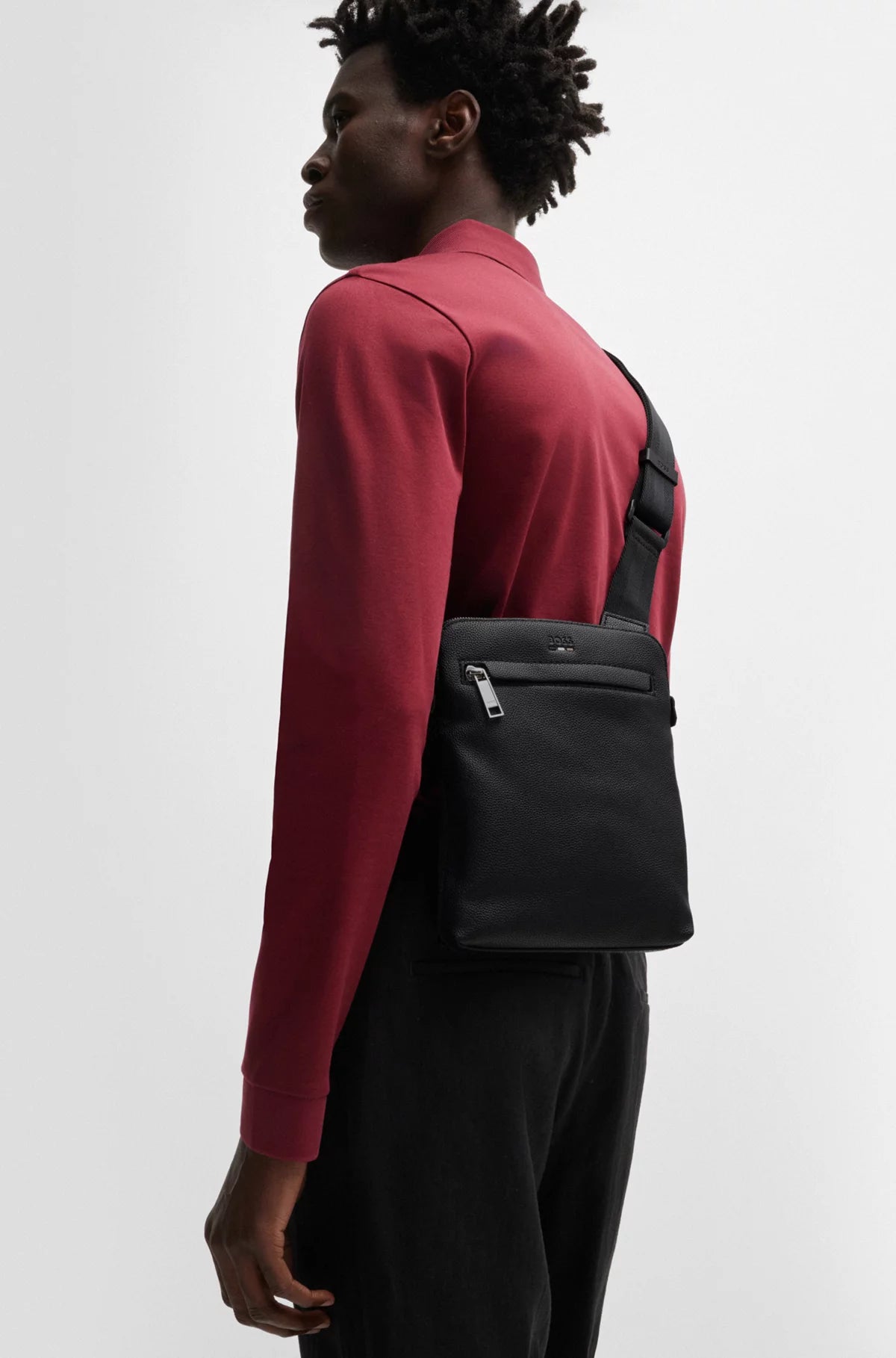 682 - HUGO BOSS Faux-leather envelope bag with logo and signature stripe