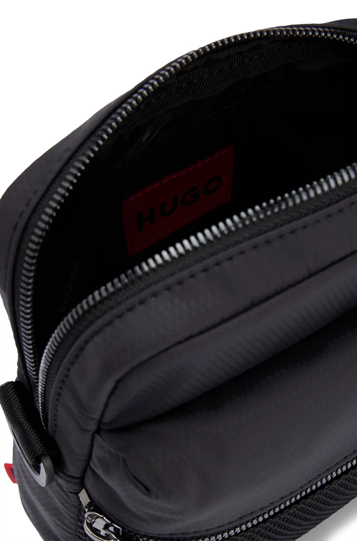 683 - HUGO BOSS Reporter bag with contrast logo and mesh overlay