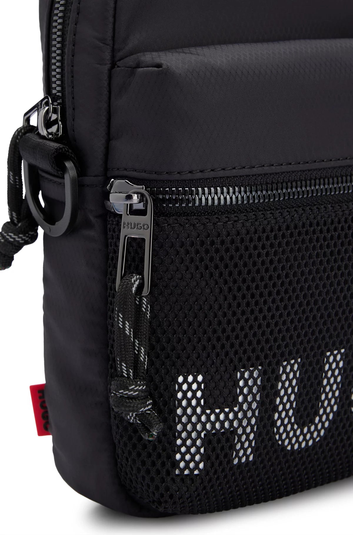 683 - HUGO BOSS Reporter bag with contrast logo and mesh overlay
